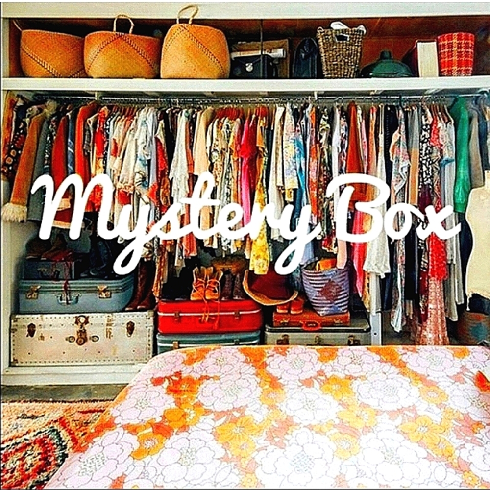 NWT! Athleisure 16 Piece Mystery Box